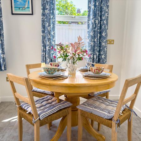Silks Sails Harbourside Holiday Cottage Weymouth Exteriör bild